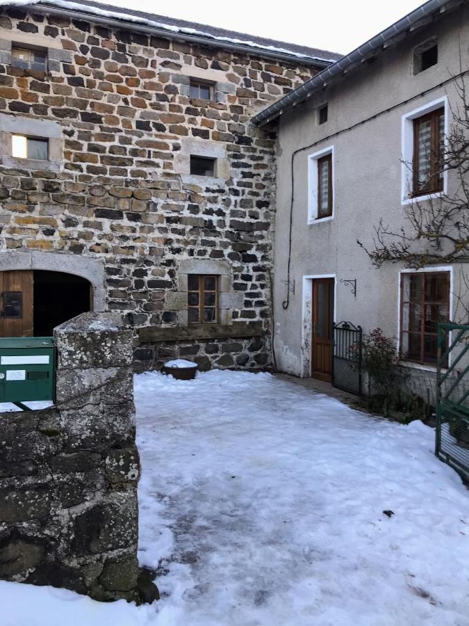 Maison De Famille Au Plateau Du Mezenc Les Vastres Exterior photo