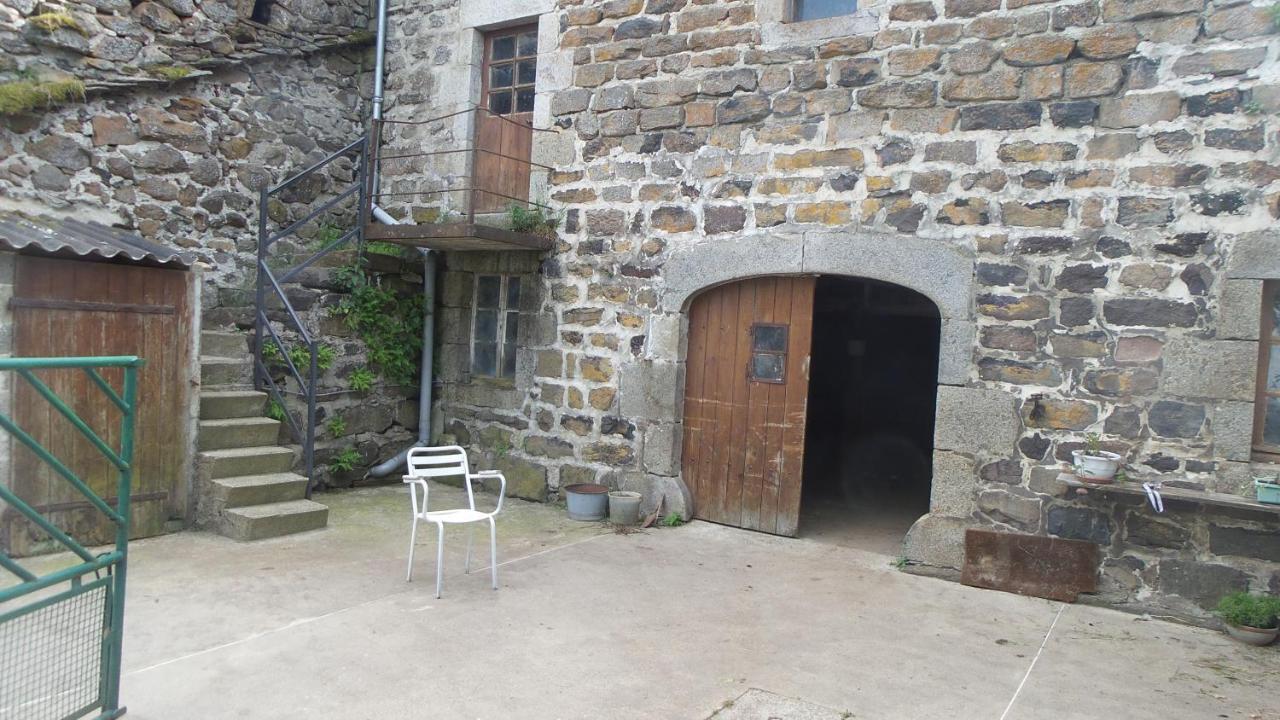 Maison De Famille Au Plateau Du Mezenc Les Vastres Exterior photo